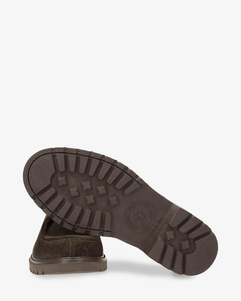 Beker botín de piel con forro interior de piel. marron