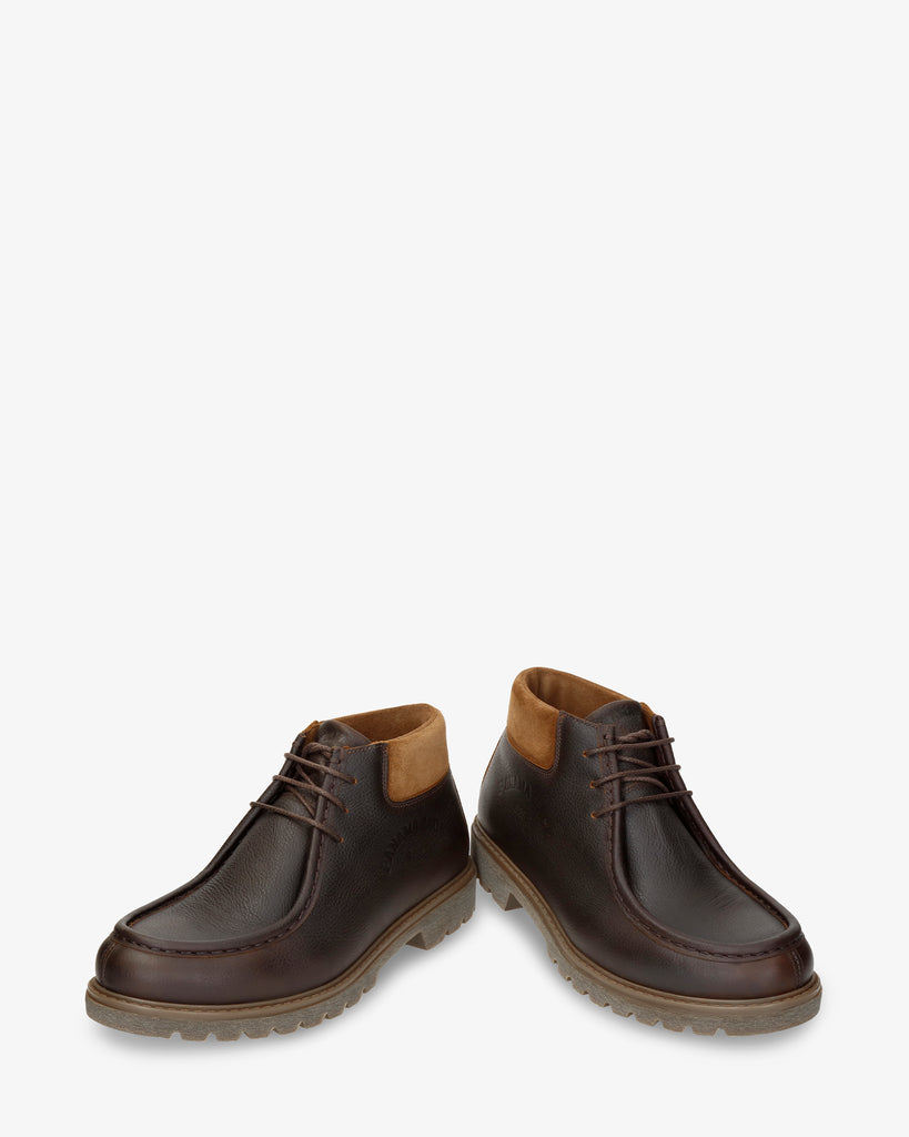 Beker botín de piel con forro interior de piel. castaño