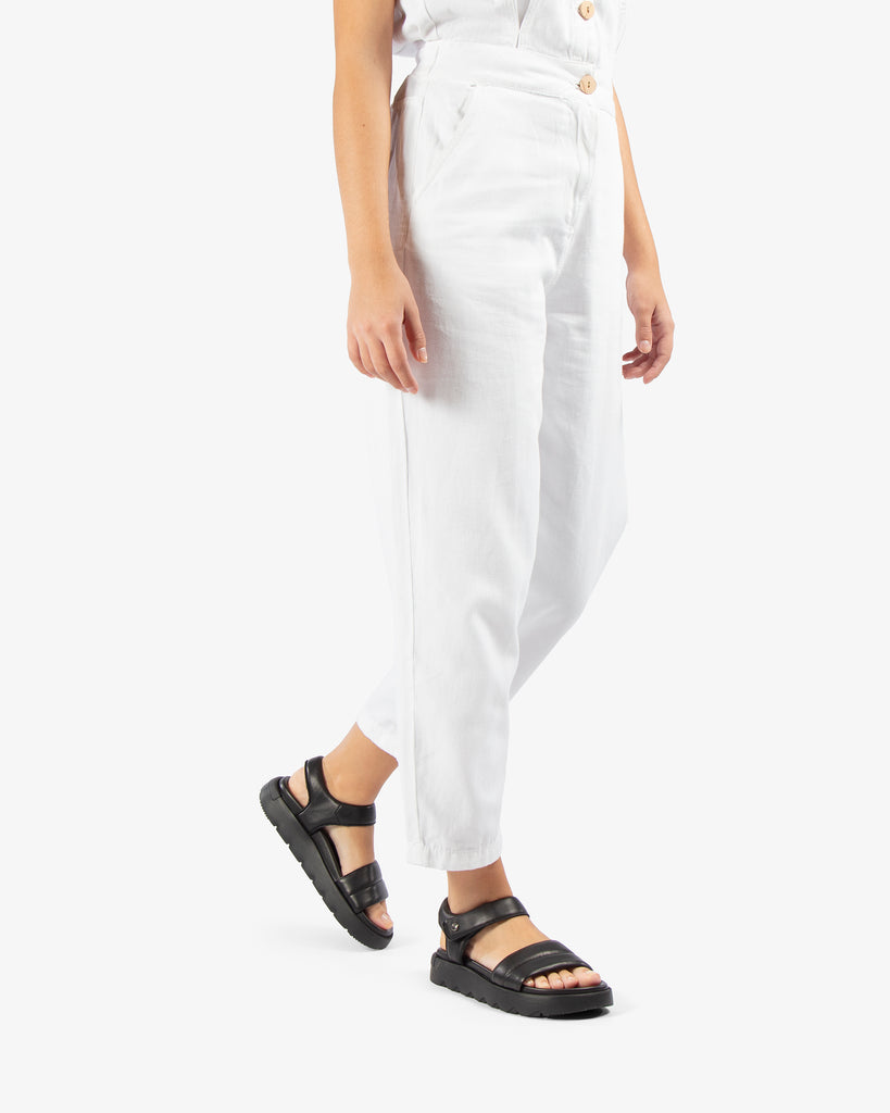 Bety sandalias de piel con forro interior de piel. negro