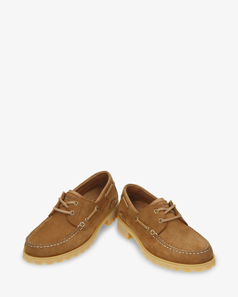 Boat náutico de piel con forro interior de piel. cuero