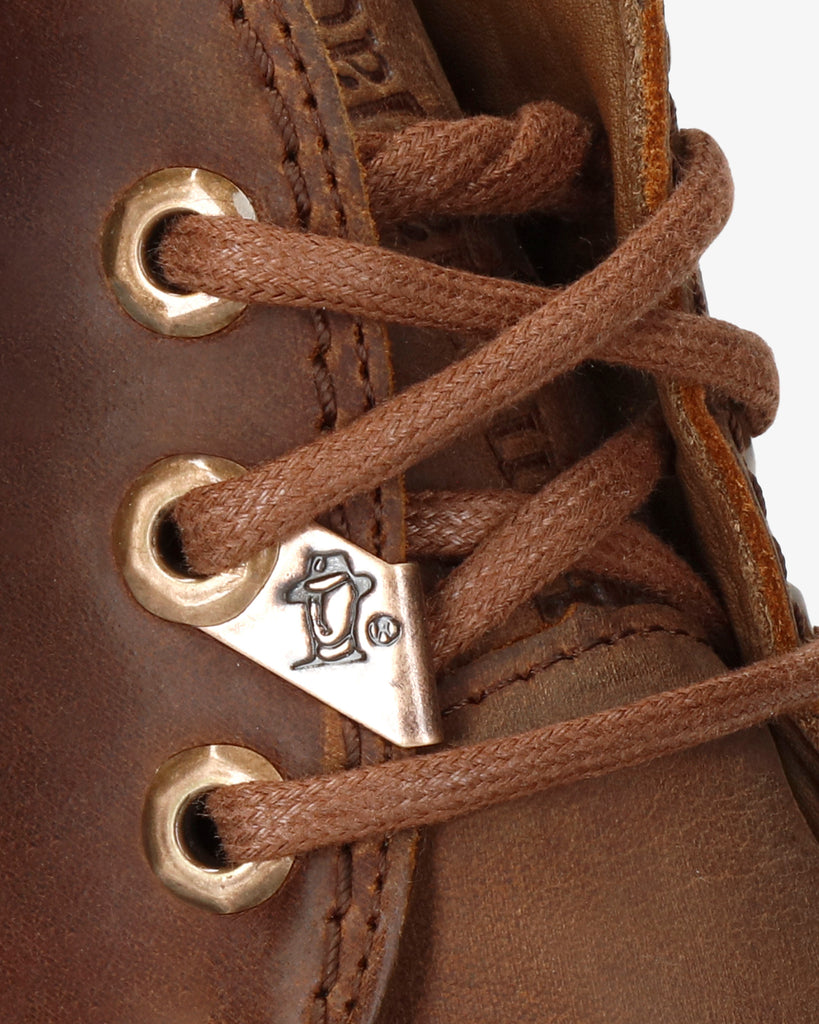 Bota Panama botín de piel con forro interior de piel. cuero