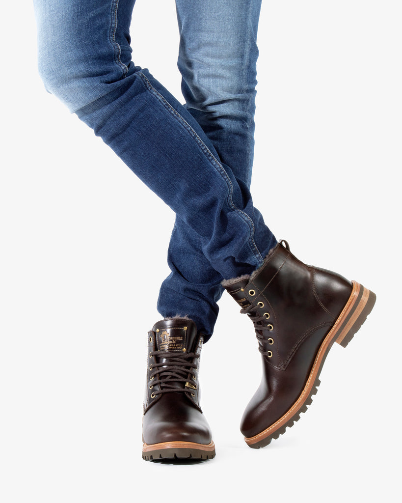 Emery Igloo botines de piel con forro interior de pelo natural. marron