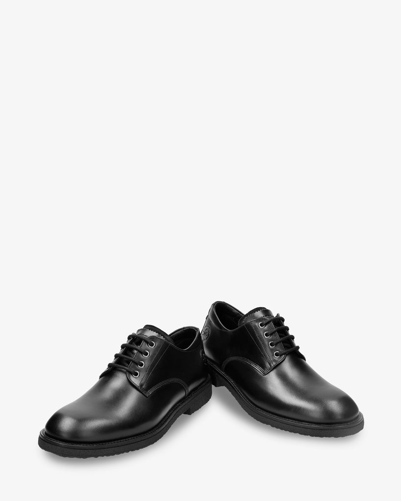 Gante zapatos de piel con forro interior de piel. negro