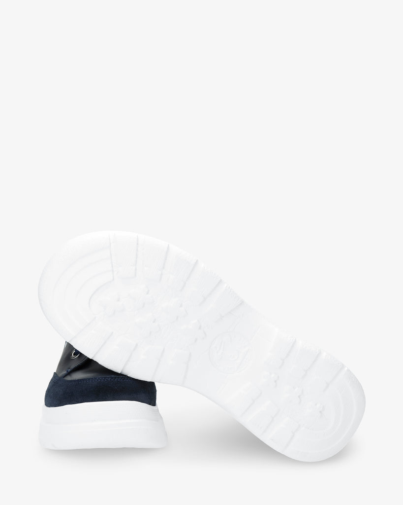 Hilda sneakers de piel con forro interior de piel. marino