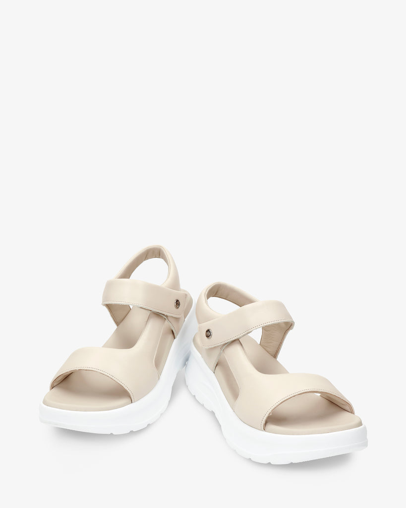 Naroa sandalias de piel con forro interior de piel. crudo