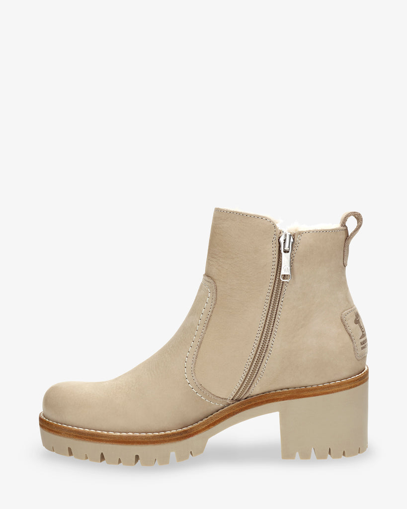 Pauline botín de piel con forro interior de pelo. crudo