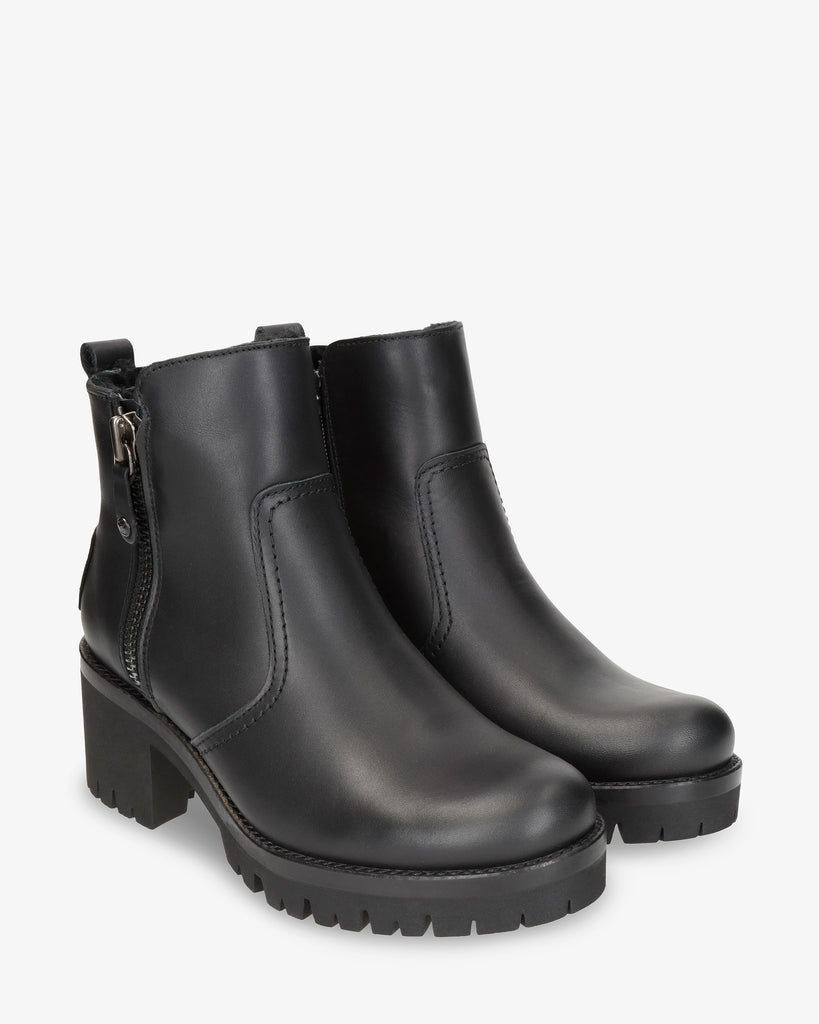 Pauline Igloo Trav botín de piel con forro interior de pelo natural. negro