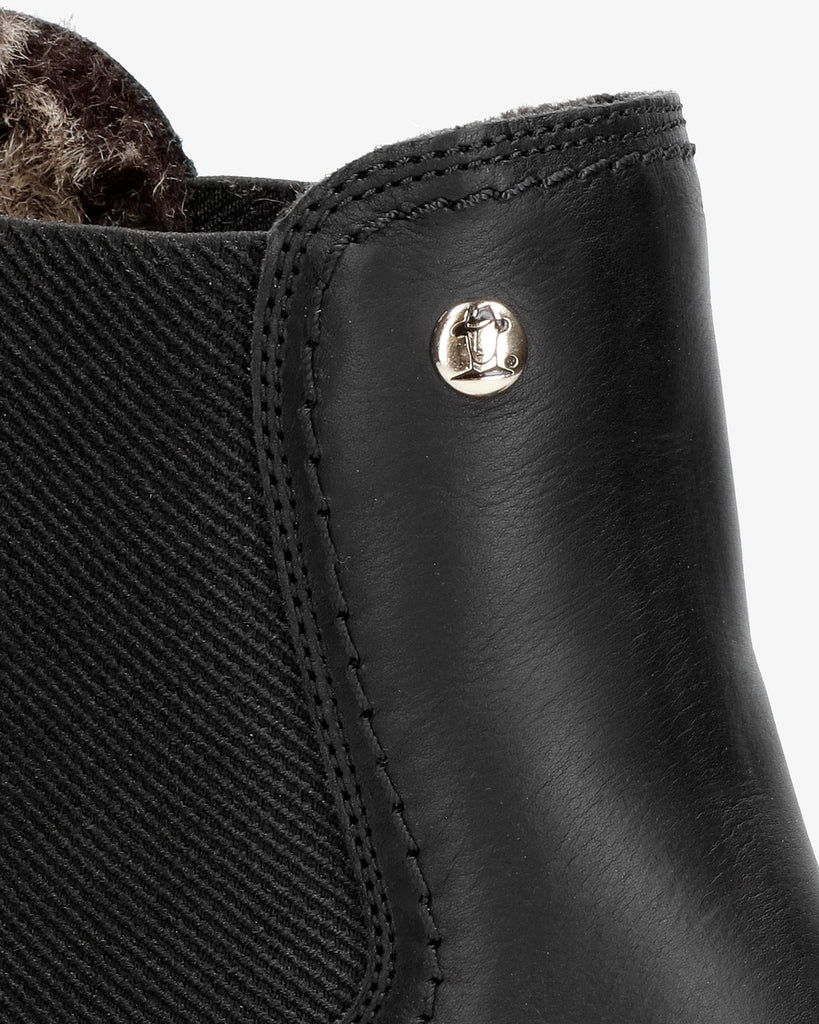 Pia Trav botines de piel con forro interior de pelo. negro