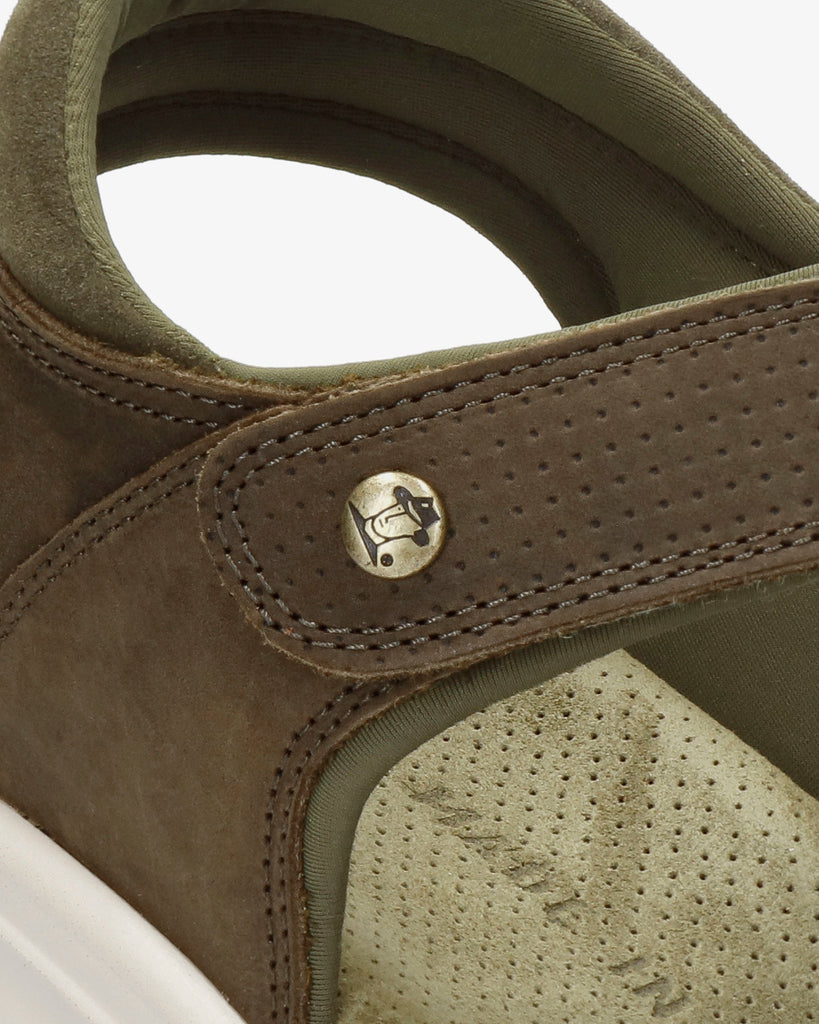 Sanders sandalias de piel con forro interior de lycra. kaki